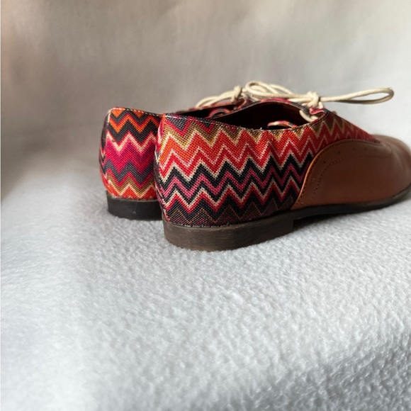 Black Poppy Size 8 1/2 Multicolored Chevron Oxford Women’s Shoes. - Picture 12 of 15